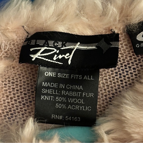 Black Rivet Rabbit Fur Pink Pullover Pancho- soft and luxurious - Picture 4 of 6